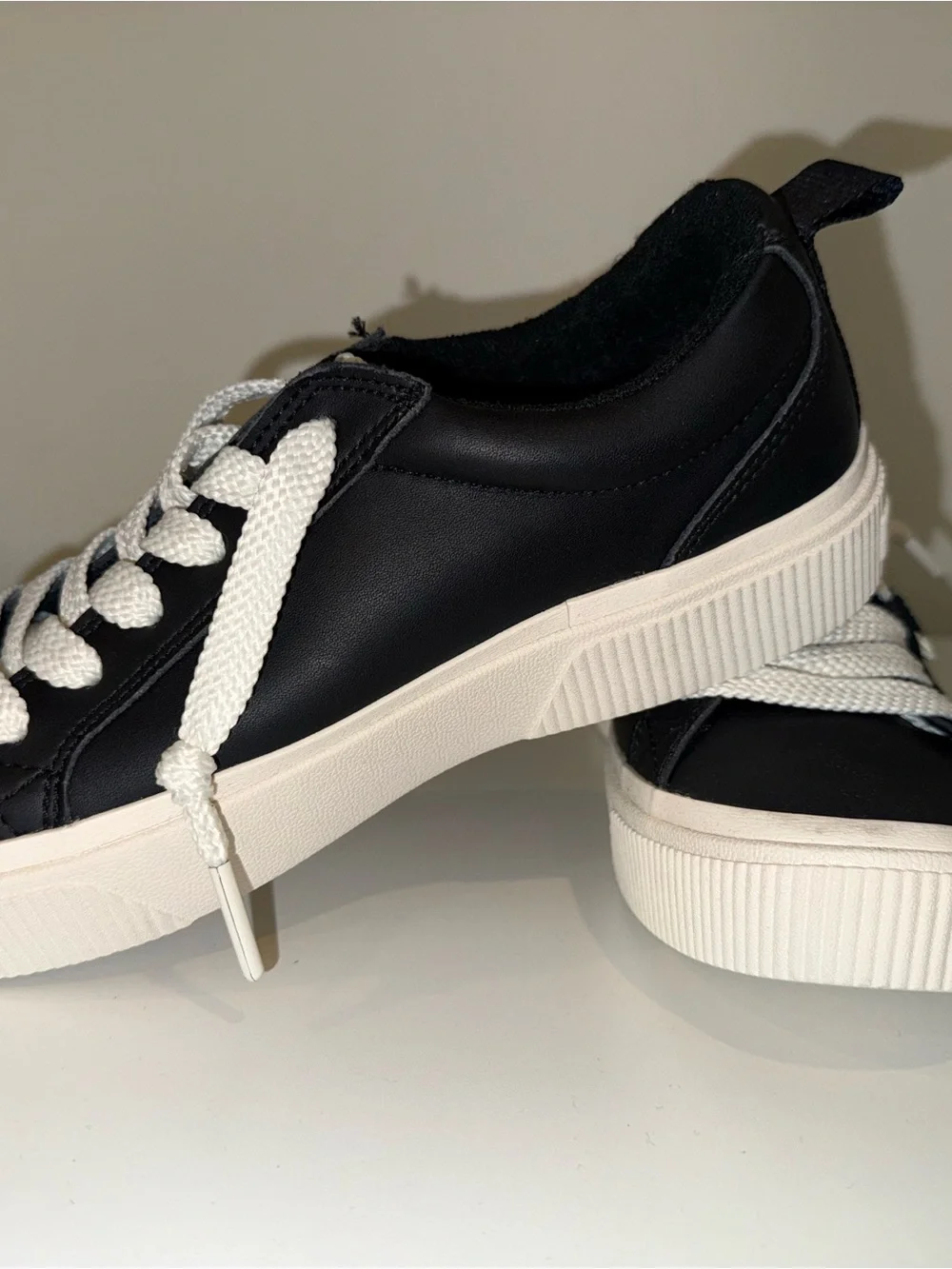 Women’s REEF Lay Day Dawn Black Low-Top Casual Sneakers with White Laces